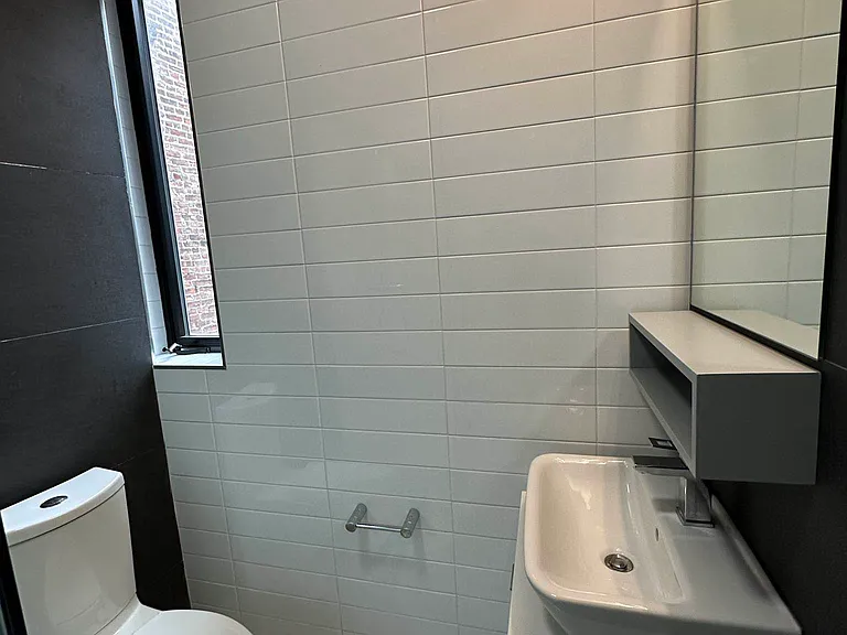 49 Prince St #25 — Photo 10