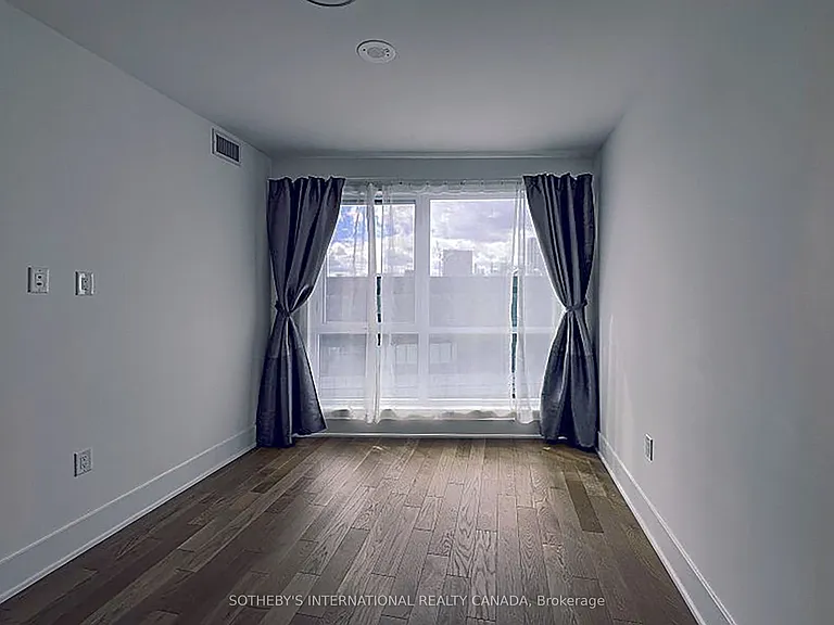 585 Bloor St E #4022 — Photo 15