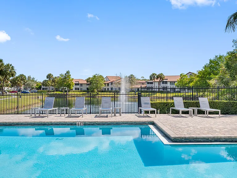 Boca Arbor Club Apartments — Photo 5