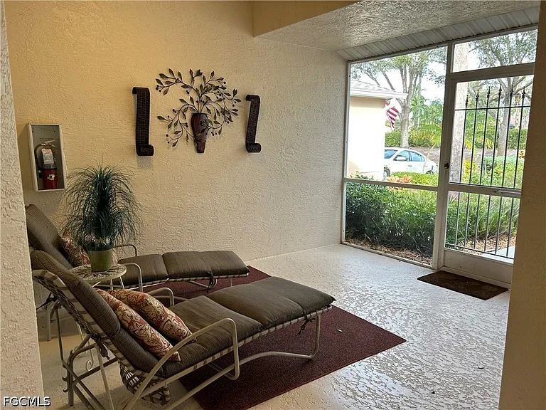 20726 Country Barn Dr — Photo 28
