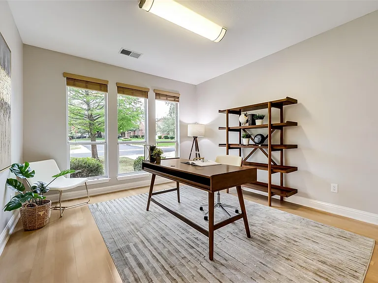 10400 Roy Butler Dr — Photo 18