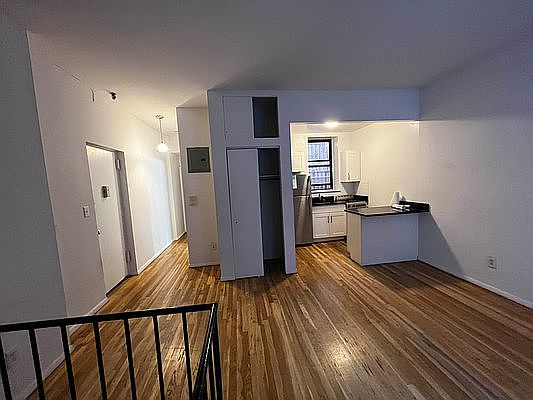 1st image of 217 E 33rd St APT 1FE