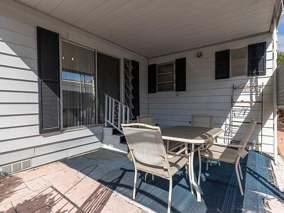 4th image of 718 Sycamore Ave Space 202