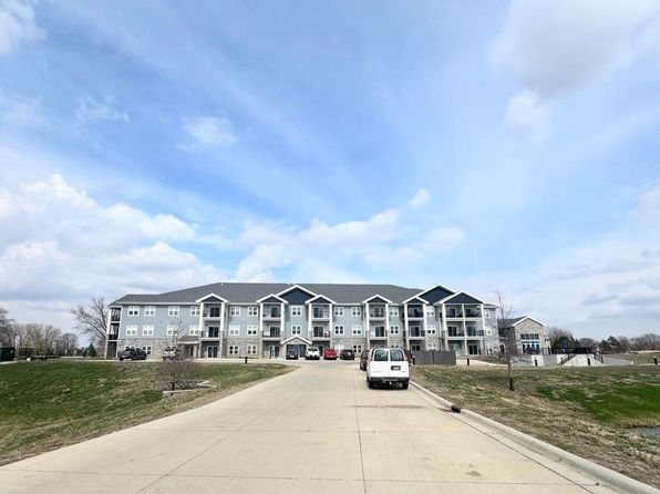 201 Sunrise Park Rd #312, Storm Lake, IA 50588
