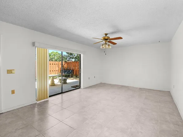 5670 SE Windsong Lane #403, Stuart, FL 34997