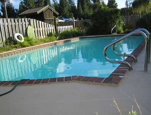 5th image of 5735 Summit Blvd