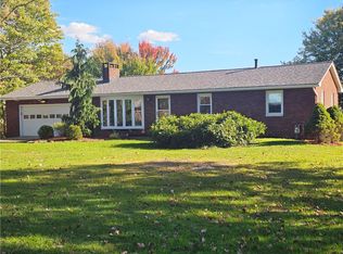 131 Little League Dr, Beaver Falls, PA 15010