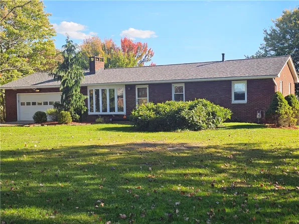 131 Little League Dr, Beaver Falls, PA 15010