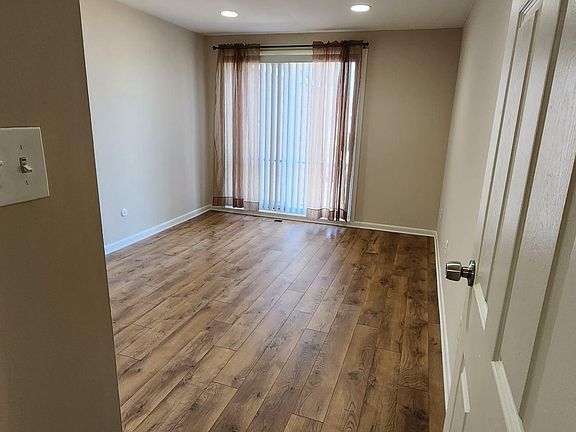 5th image of 509 Germantown Ct