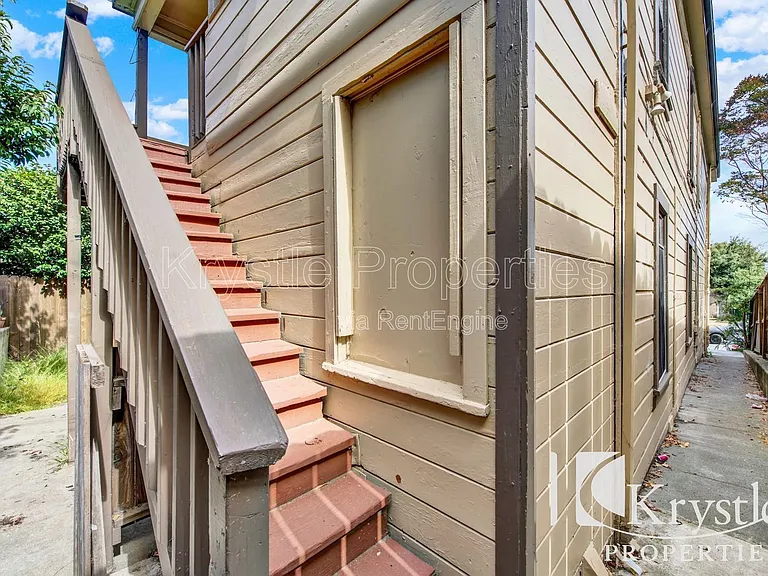 709 Carolina St — Photo 19