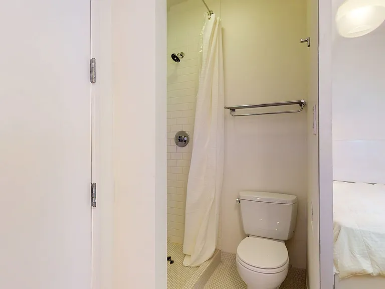335 Pacific Avenue — Photo 17