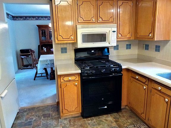 4th image of 8934 Hedgeway Dr