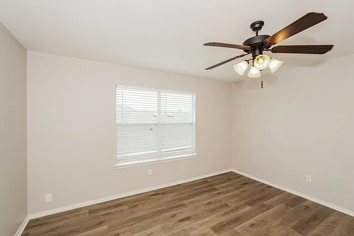 1848 Village Park Trl — Photo 13