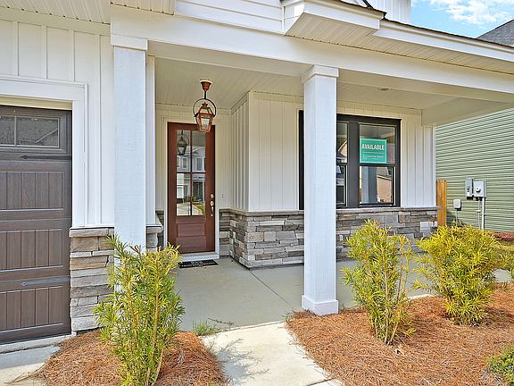Maywood I Exterior Porch