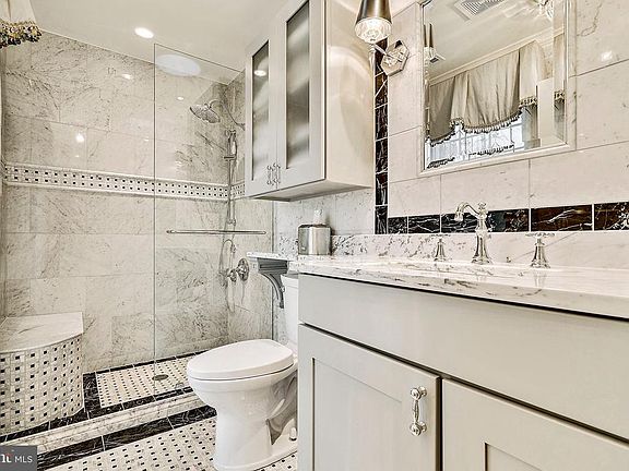 3rd image of 10461 Willowspring Ln