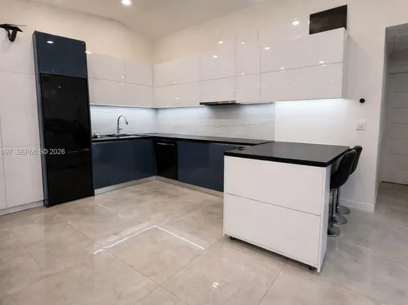 500 NE 3rd St APT 103, Hallandale Beach, FL 33009