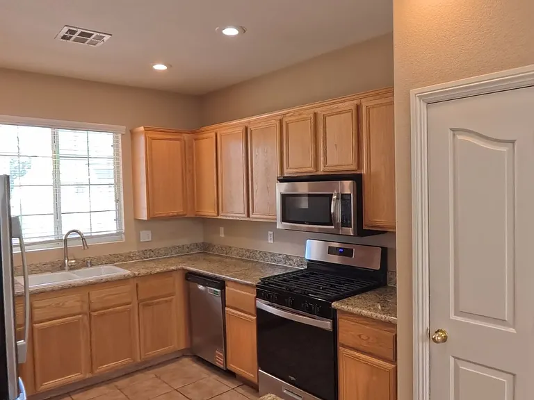 10403 Adams Chase St — Photo 31