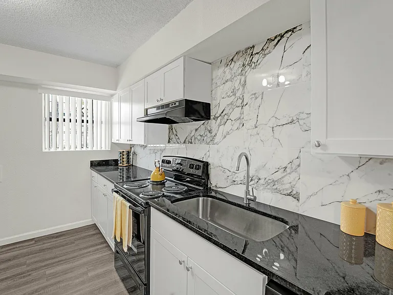 Emberly Apartments — Photo 10