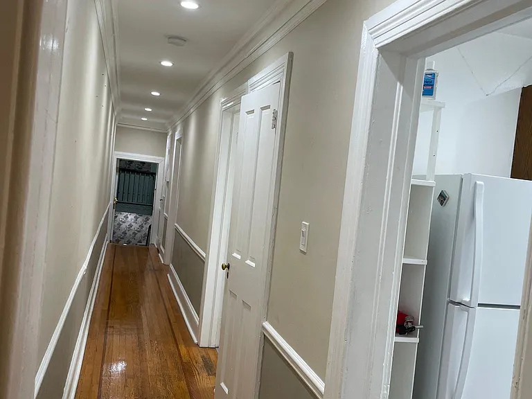 22 E Eager St #3R — Photo 11