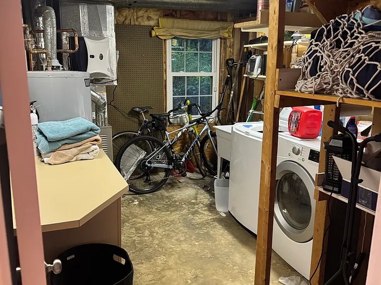 Basement laundry room