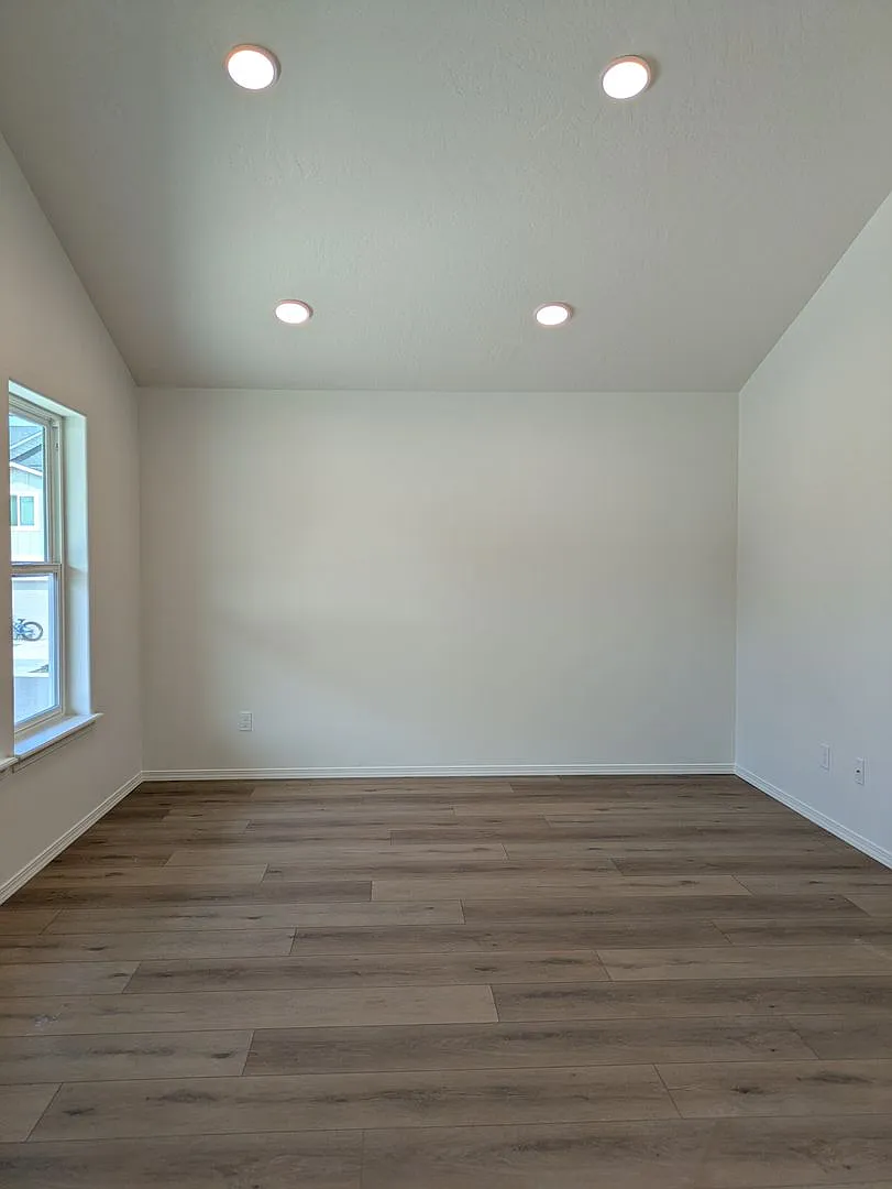 New Single Level Home in New SunRidge Community — Photo 2