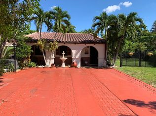 6913 Holly Rd, Miami Lakes, FL 33014