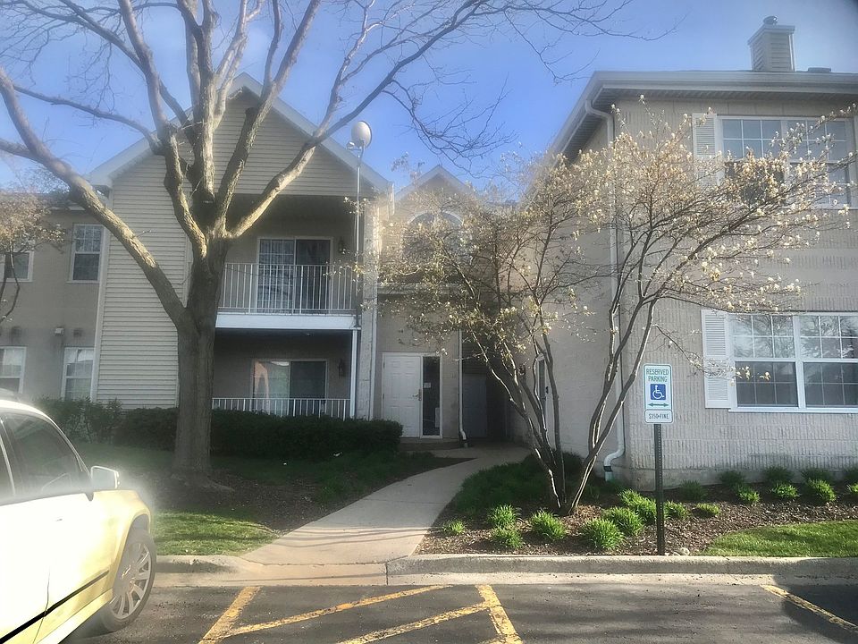 1st image of 798 N Gary Ave Unit 213