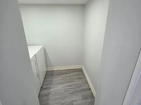 214 Ravenscroft Rd #Basement, Ajax, ON L1T 2T4