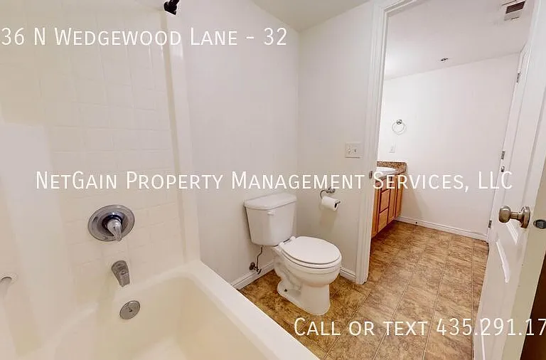 1836 N Wedgewood Ln #32 — Photo 11