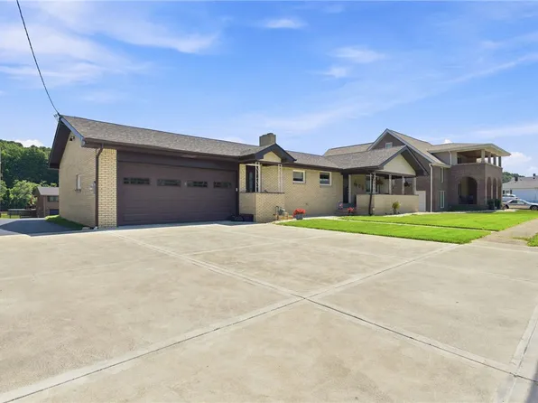 458 Bow St, Stockdale, PA 15483