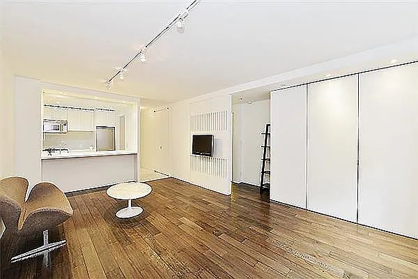 1st image of 30 W 61st St APT 7F