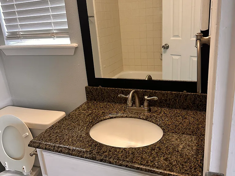 214 Portsmouth Dr — Photo 9