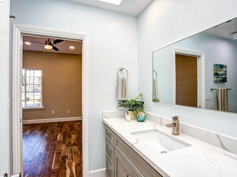 Reef Ct — Photo 14