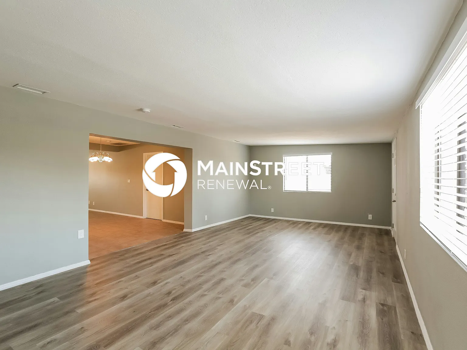 1347 W 7TH DR — Photo 3
