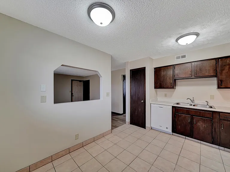 3516 Huntington Ave — Photo 7