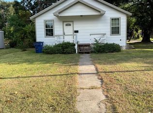 302 10th Ave N, Texas City, TX 77590