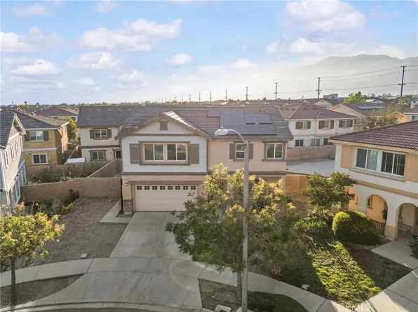 6958 Stanza Ct, Fontana, CA 92336