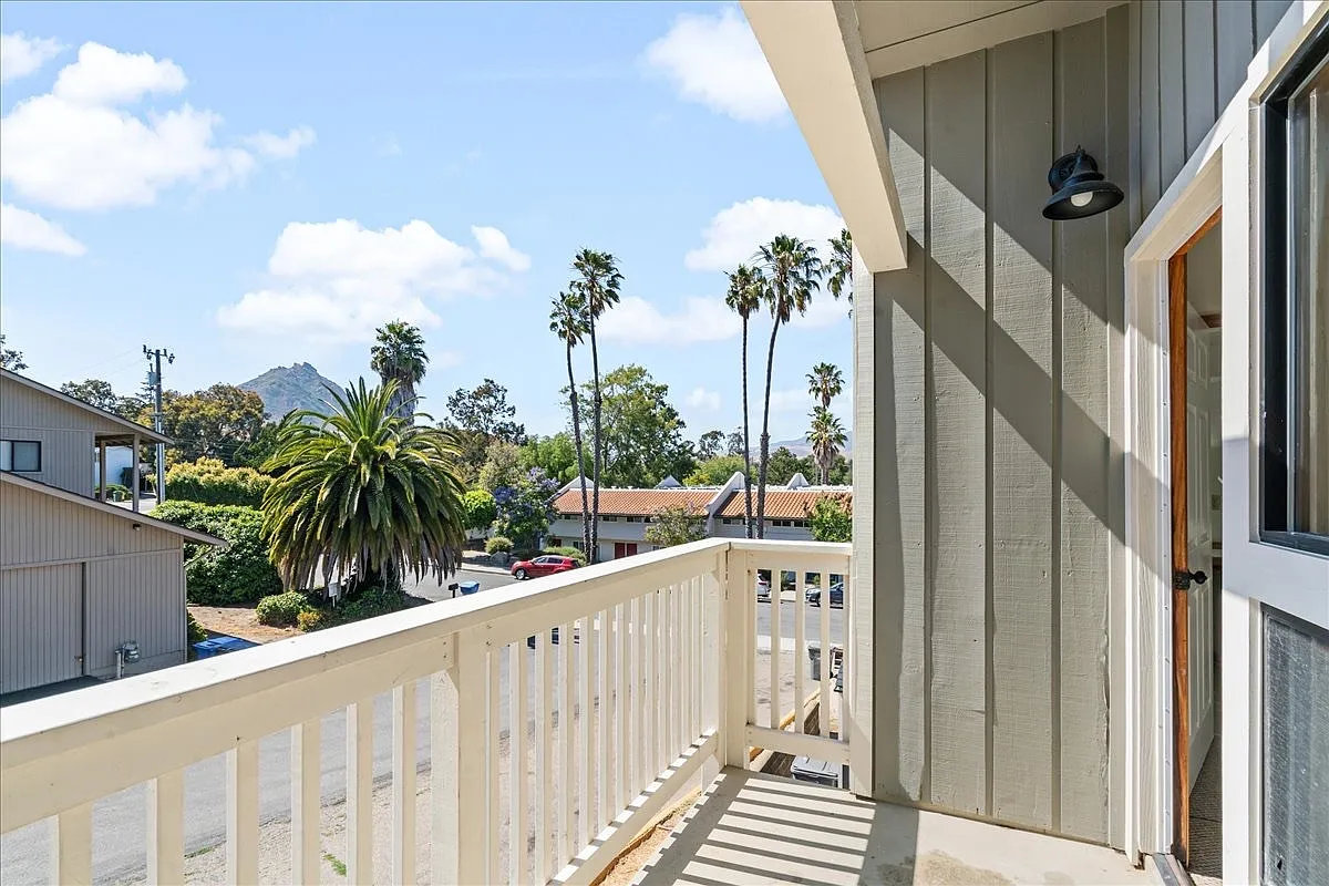 561 Luneta Dr - - — Photo 2