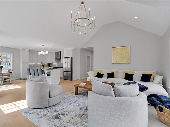 5th image of 4 Cobblestone Circle