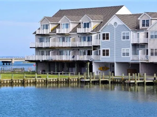 6165 Marsh Island Dr, Chincoteague Island, VA 23336