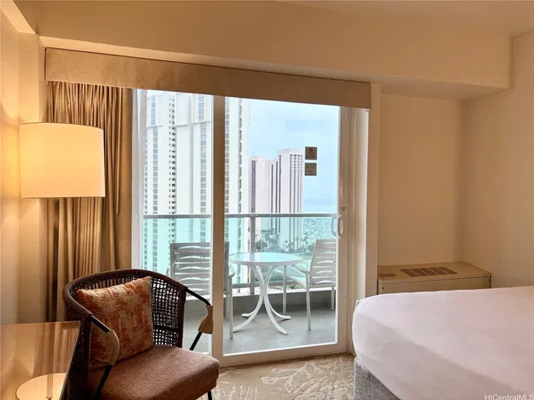 410 Atkinson Dr #2110, Honolulu, HI 96814