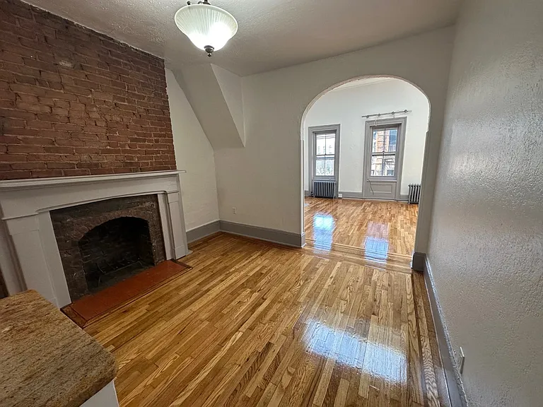 23 Barrow St #5-C — Photo 17
