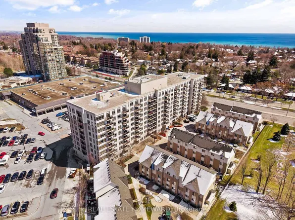 3650 Kingston Rd #Penthouse 4, Toronto, ON M1M 3X9