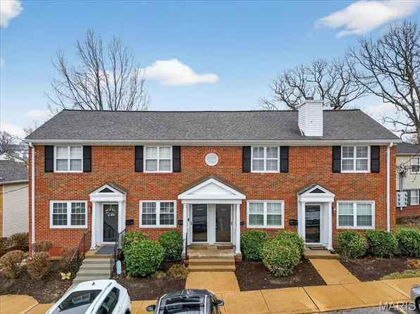 1518 Swallow Dr, Saint Louis, MO 63144