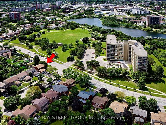 3rd image of 2554 Valencia Rd