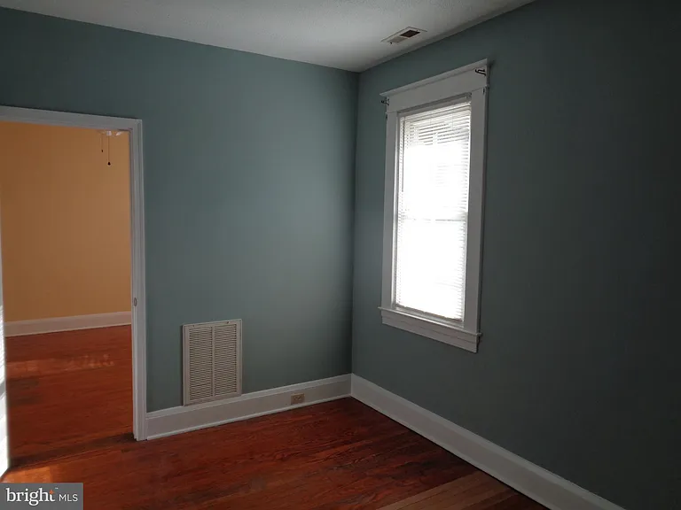 2800 Linwood Ave #C — Photo 10