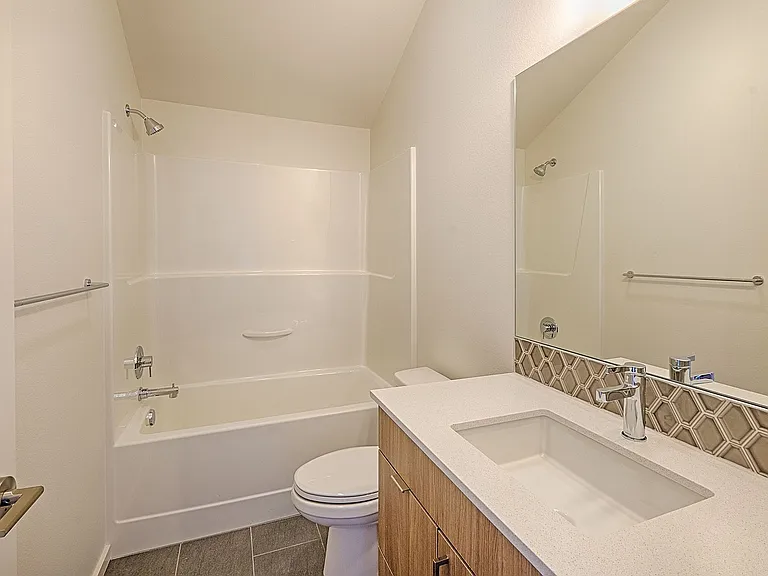8025 15th Ave NW — Photo 15