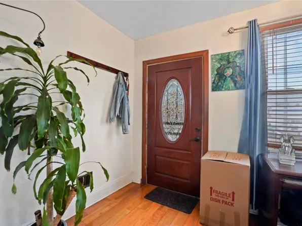 59-11 Fresh Pond Road image 3 of 17