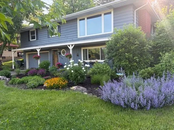 2640 Noble Ave N, Golden Valley, MN 55422