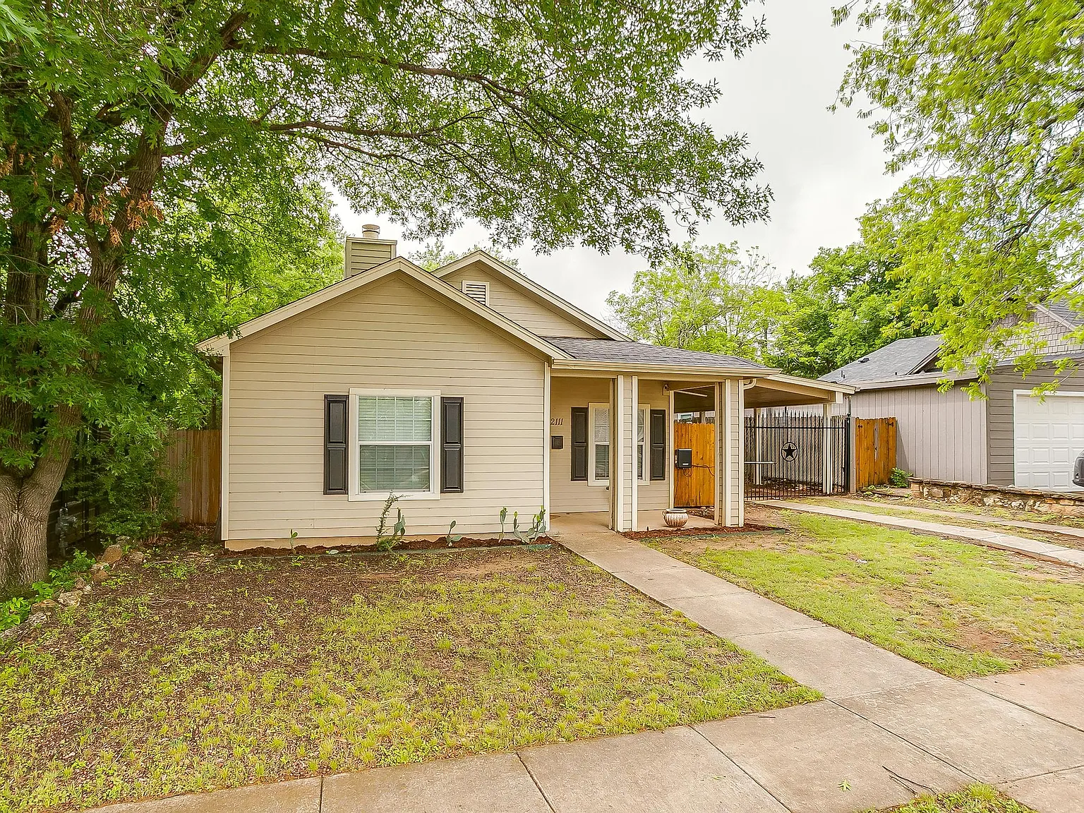 3 bed, 1196 sqft, $2,650 — Photo 4